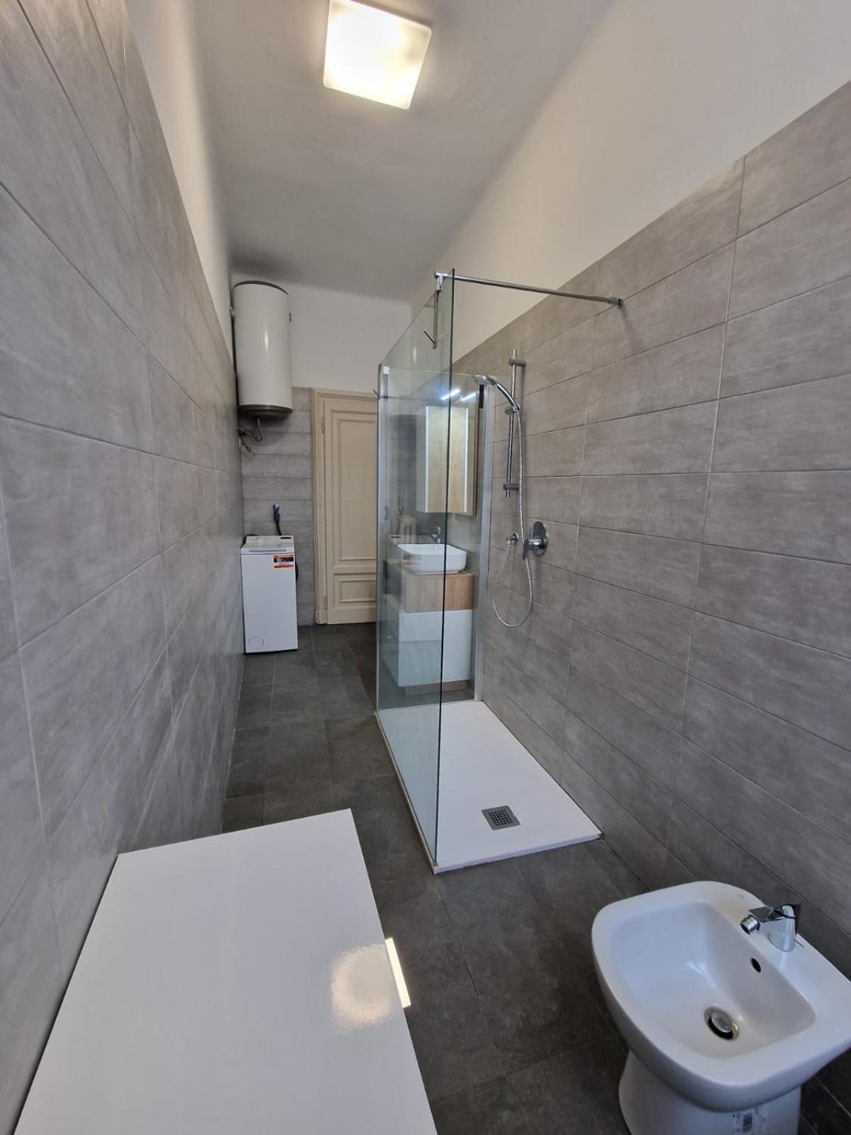 Ferienwohnung Duomo - Fontana Cozy With Terrace Mailand Exterior foto