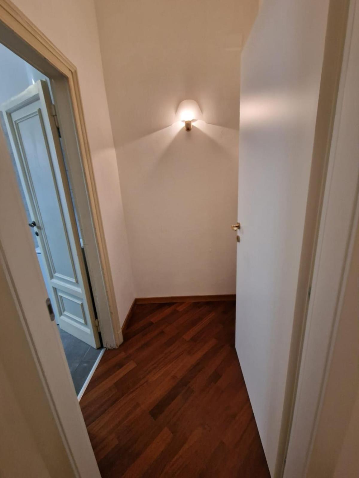 Ferienwohnung Duomo - Fontana Cozy With Terrace Mailand Exterior foto